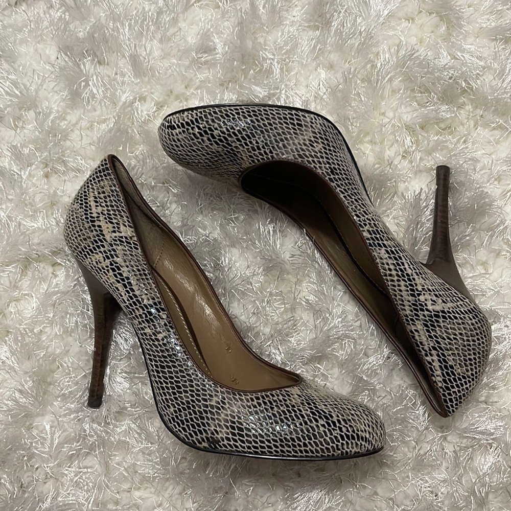 B. Makowsky Snakeskin Patterned Heels - Black and Cream